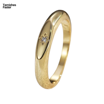 Petite Star Ring Gold