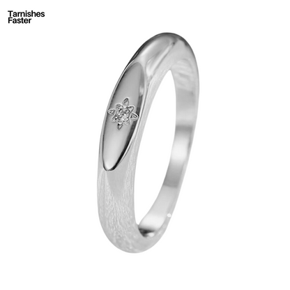 Petite Star Ring Silver